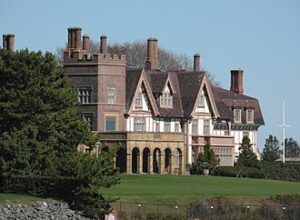 Fairholme,_Ruggles_Avenue,_Newport